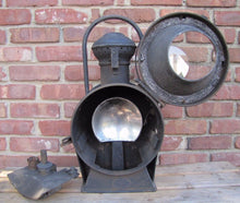 Load image into Gallery viewer, Antique SNCF FRANCE RAILWAY OIL LANTERN Large APPAREILS D&#39;ECLAIRAGE PARIS RR
