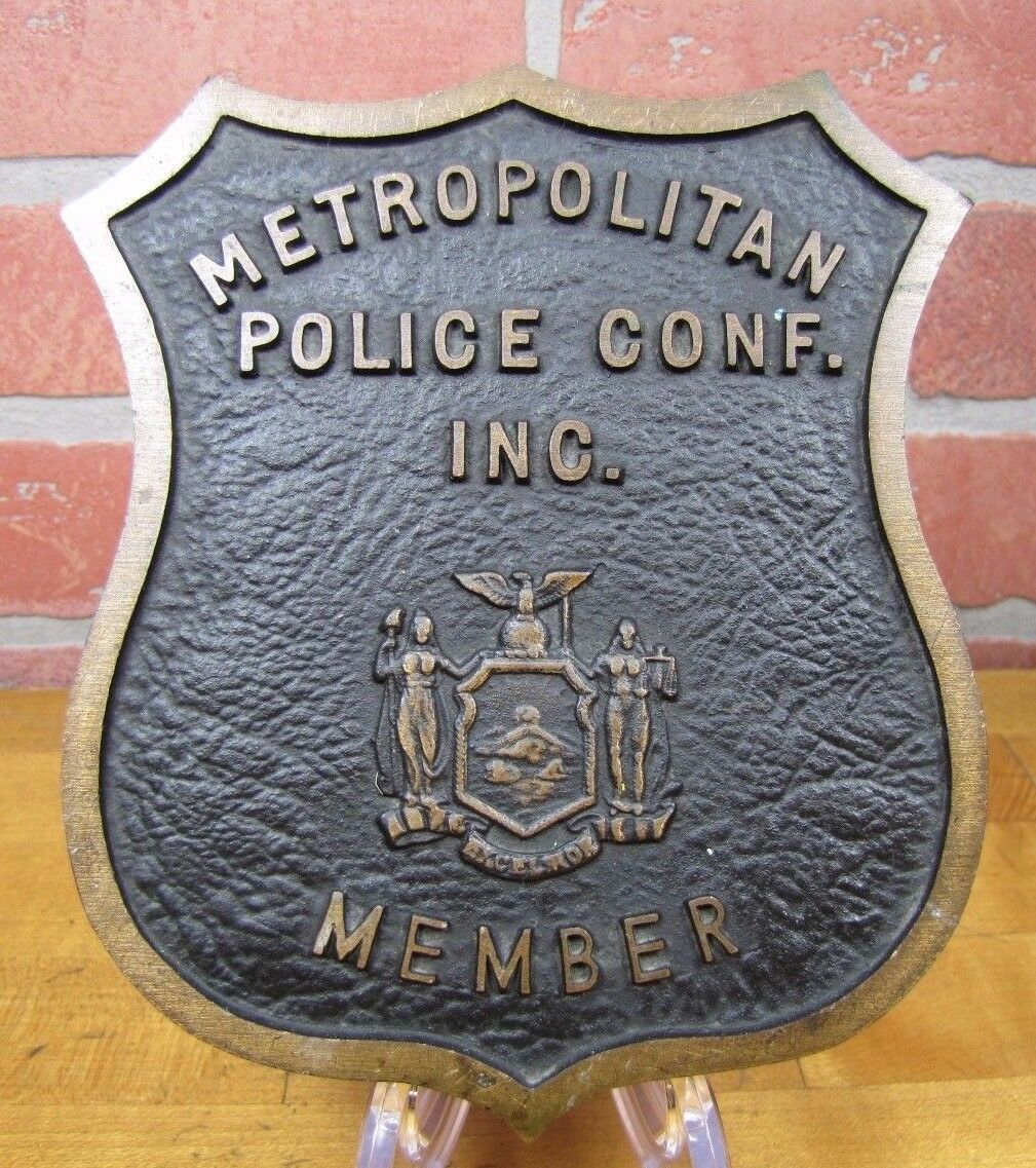 METROPOLITAN POLICE MEMBER Old Bronze Embossed Auto Truck Emblem Badge