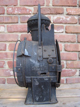 Load image into Gallery viewer, Antique SNCF FRANCE RAILWAY OIL LANTERN Large APPAREILS D&#39;ECLAIRAGE PARIS RR
