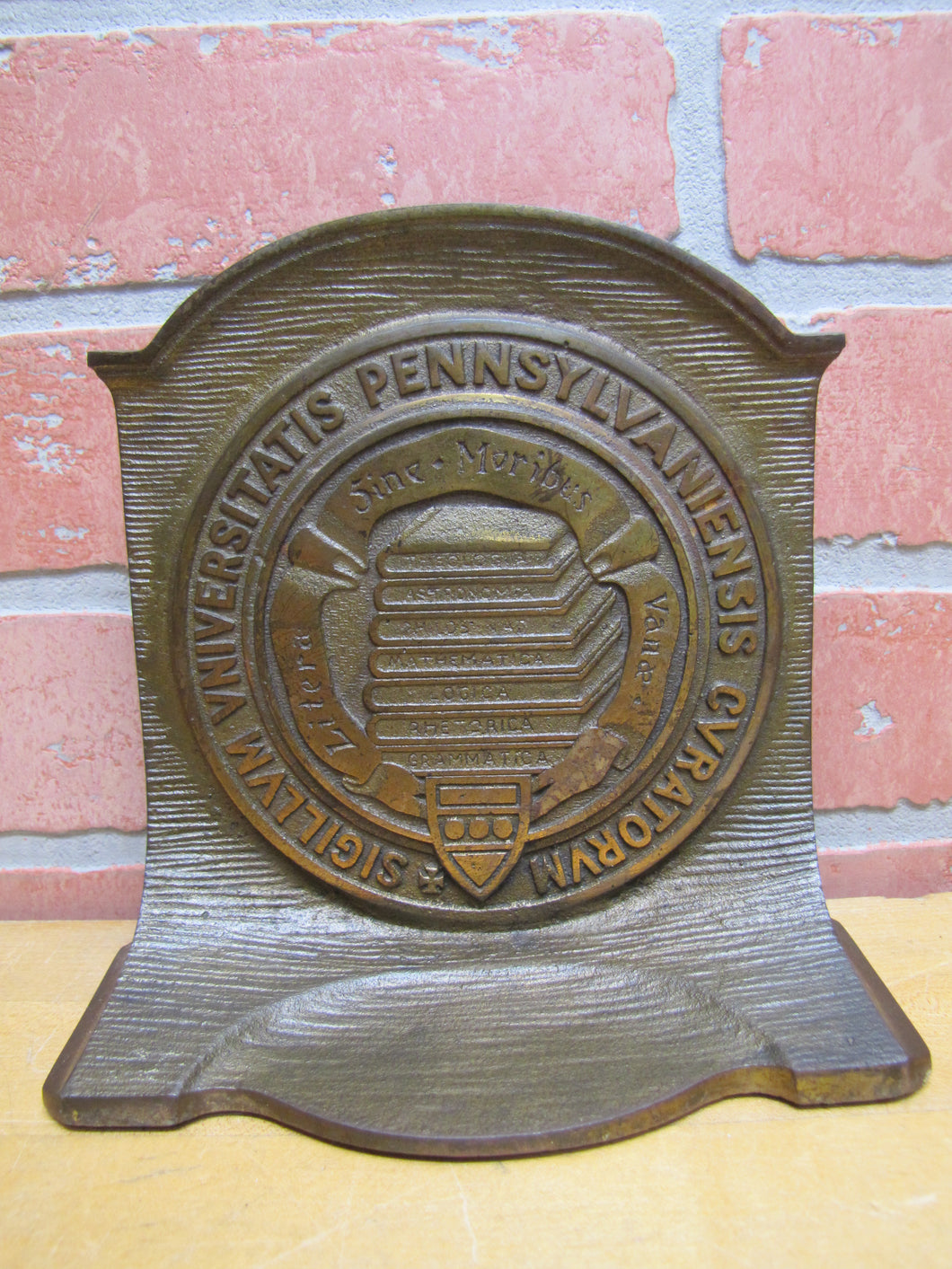 UNIVERSITY of PENNSYLVANIA Antique Cast Iron Doorstop Bookend Art Statue CS&C Co